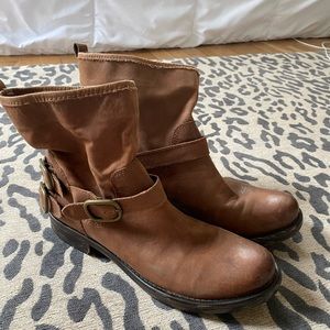Lucky brown moto boots